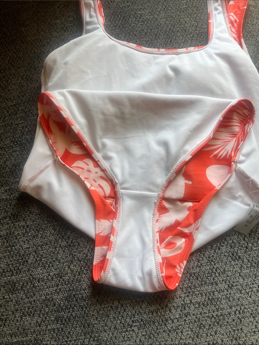 Retro-inspired One-Piece Swimsuit! Faux Belt with Faux Tortoise Belt Buckle | S - Picture 8 of 9